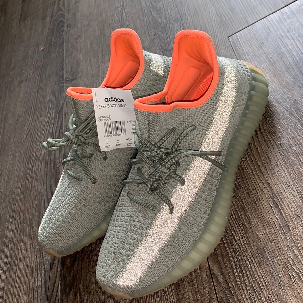 Yeezy 350 Deseret Sage size 10.5